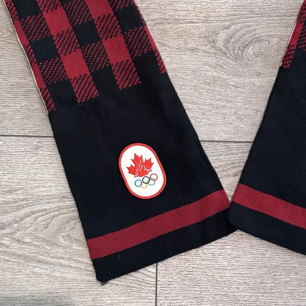 Hudson's Bay Canada Olympics Red‎ Plaid Scarf Winter